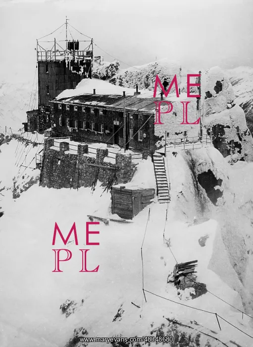 : Munich house on the Zugspitze in winter, 1938 : Munich house on the Zugspitze in winter, 1938
