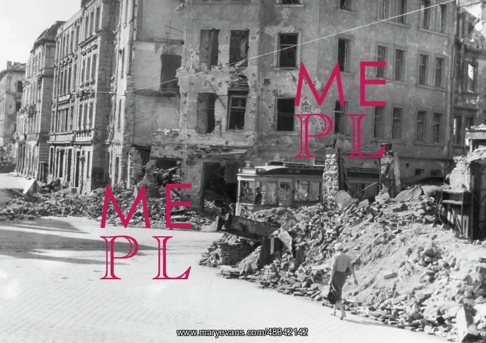 : The Munich Nordendstrasse - Georgenstrasse after the war : The Munich Nordendstrasse - Georgenstrasse after the war