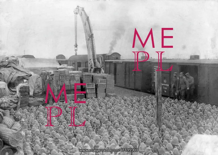 : Munitions loading area, 1917 : Munitions loading area, 1917