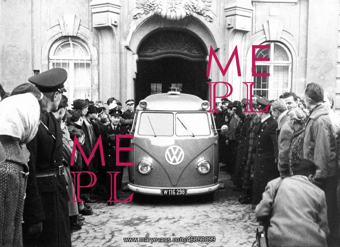 : Murderer Alfred Engleder is brought to scene : Murderer Alfred Engleder is brought to scene
