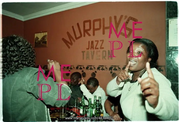 : Murphy's Tavern. Alexandra shebeen and tavern. Johannesburg : Murphy's Tavern. Alexandra shebeen and tavern. Johannesburg