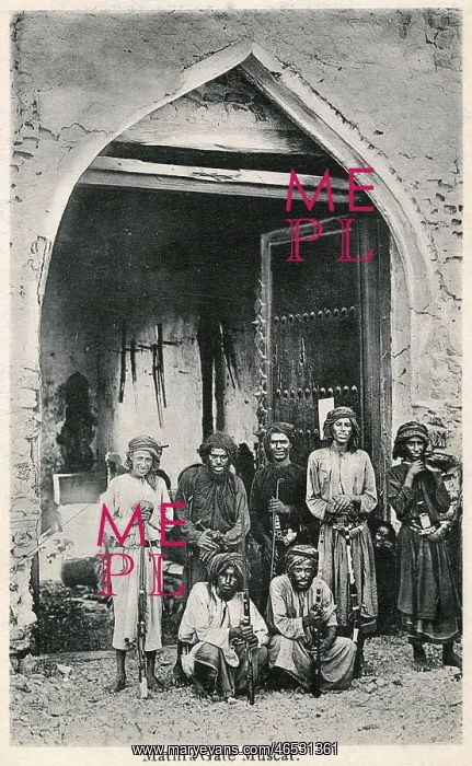  : Muscat, Oman - Tribesmen at the Mathra Gate