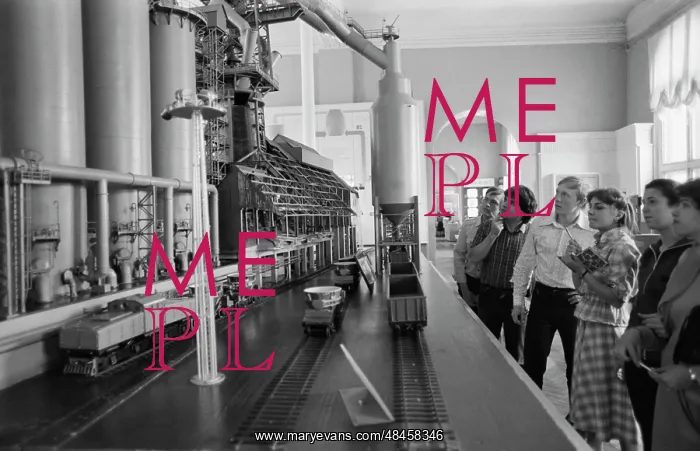 : Museum. USSR. May 22, 1984. Students of the Kalininsky industrial technical : Museum. USSR. May 22, 1984. Students of the Kalininsky industrial technical