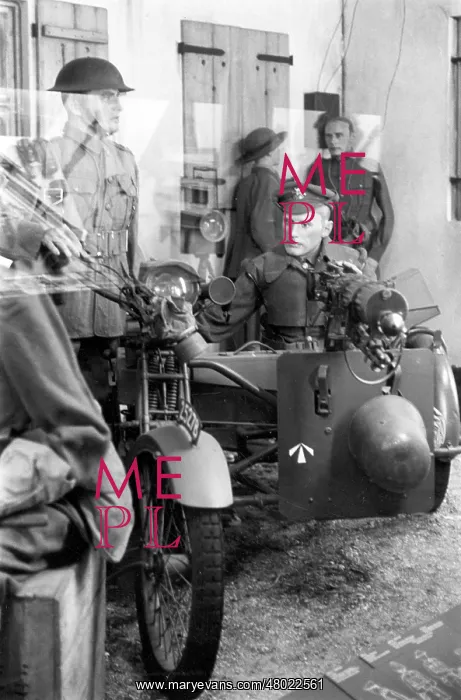  : Museum display of British soldiers with transport