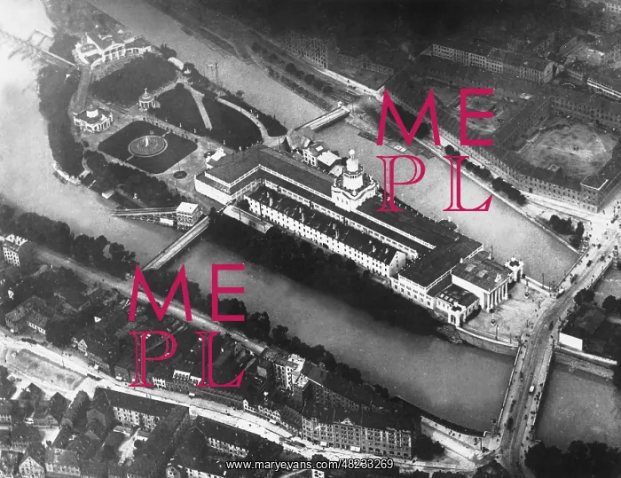 : The Museum Island in Munich, 1898 : The Museum Island in Munich, 1898