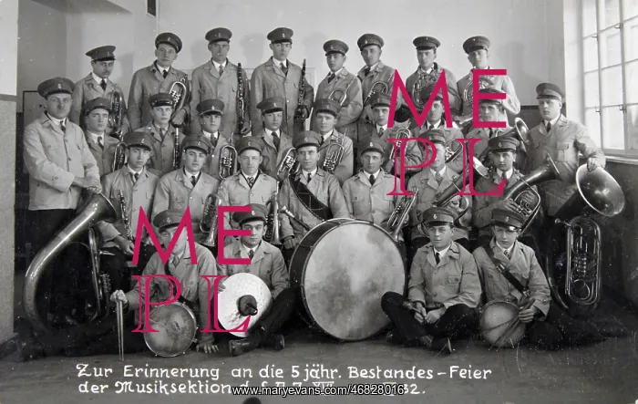 : Music section of Socialist Workers Youth : Music section of Socialist Workers Youth