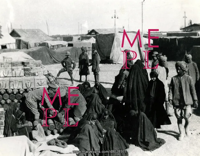 : Muslim women sorting ammunition, Turkey, WW1 : Muslim women sorting ammunition, Turkey, WW1