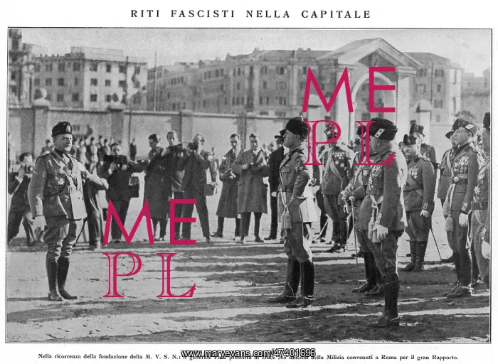: MUSSOLINI AT CEREMONY : MUSSOLINI AT CEREMONY