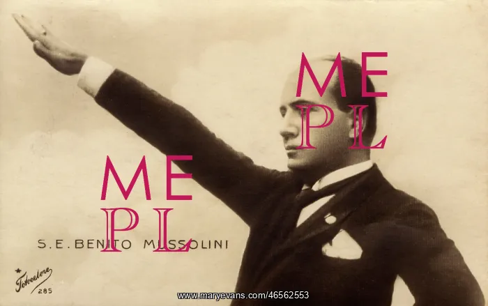 : Mussolini - Fascist Salute : Mussolini - Fascist Salute