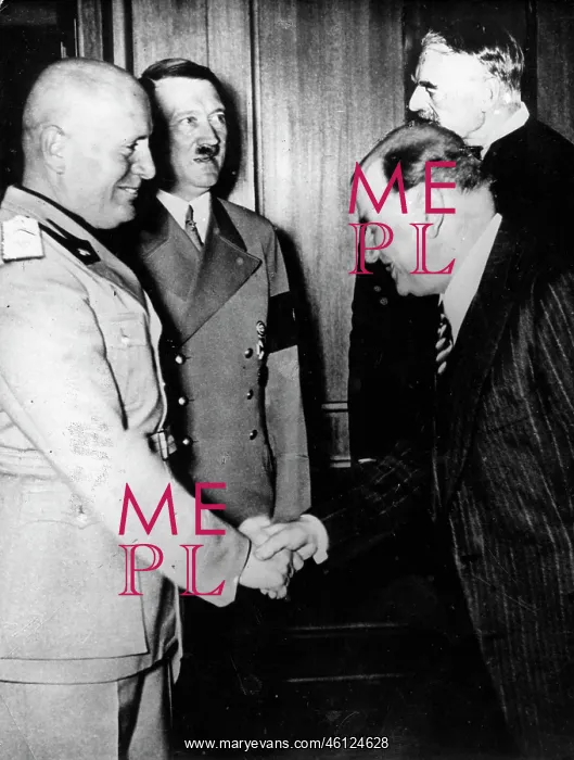 : Mussolini, Hitler, Daladier and Chamberlain, Munich : Mussolini, Hitler, Daladier and Chamberlain, Munich