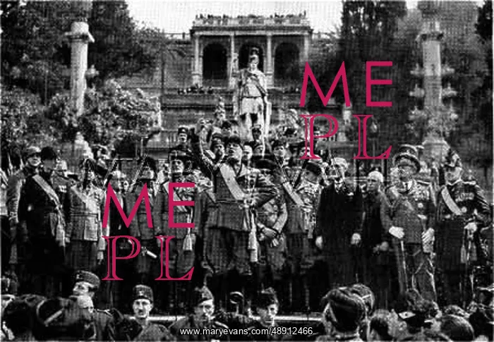 : MUSSOLINI ORATES : MUSSOLINI ORATES