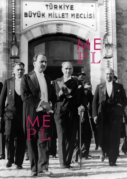 : Mustafa Kemal Atatuerk : Mustafa Kemal Atatuerk