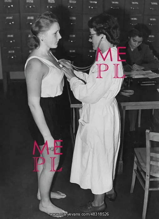 : Mustering for the female RAD, 1940 : Mustering for the female RAD, 1940