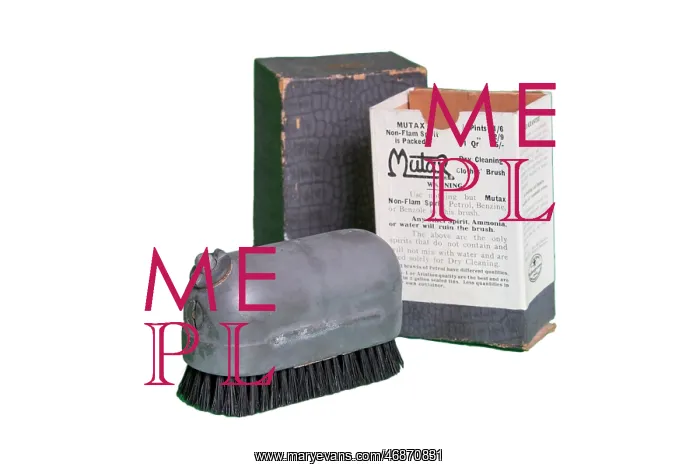 : Mutax dry cleaning clothes brush and box : Mutax dry cleaning clothes brush and box