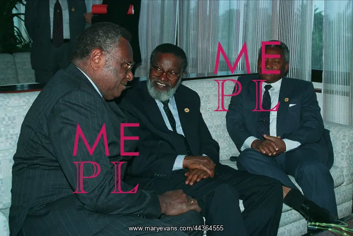  : Mwinyi & Nujoma