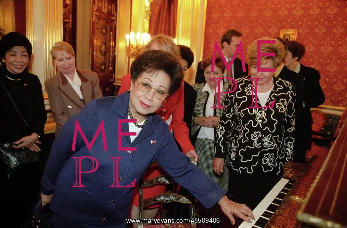: Naina Yeltsina and Amelia Martinez, 1997 : Naina Yeltsina and Amelia Martinez, 1997