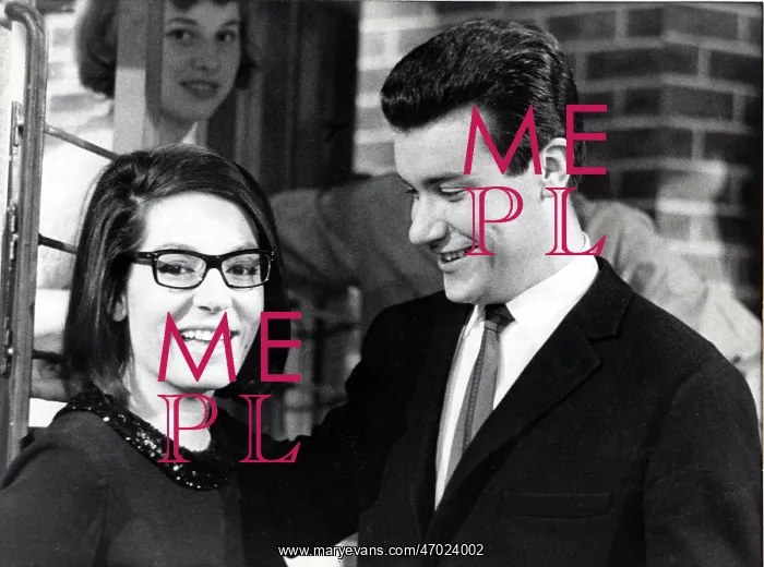 : Nana Mouskouri : Nana Mouskouri