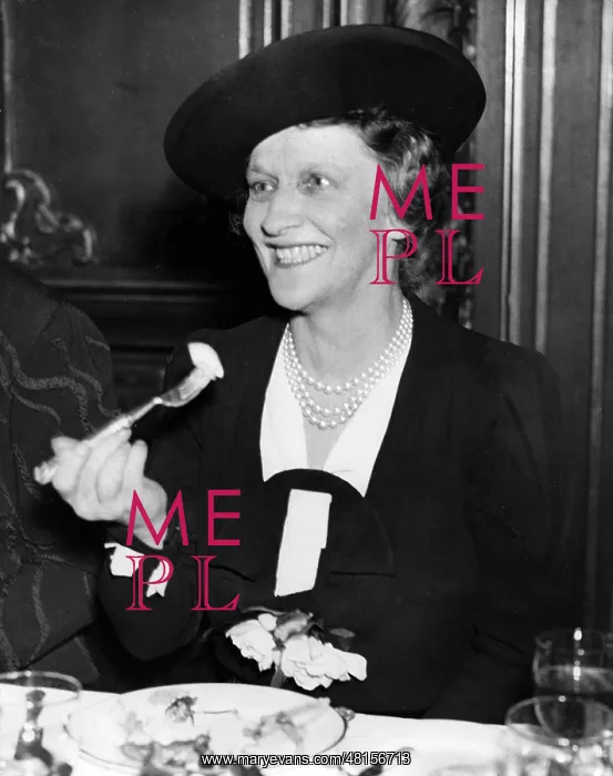 : Nancy Astor : Nancy Astor