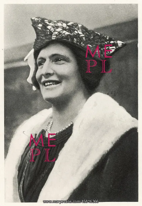 : NANCY, LADY ASTOR : NANCY, LADY ASTOR