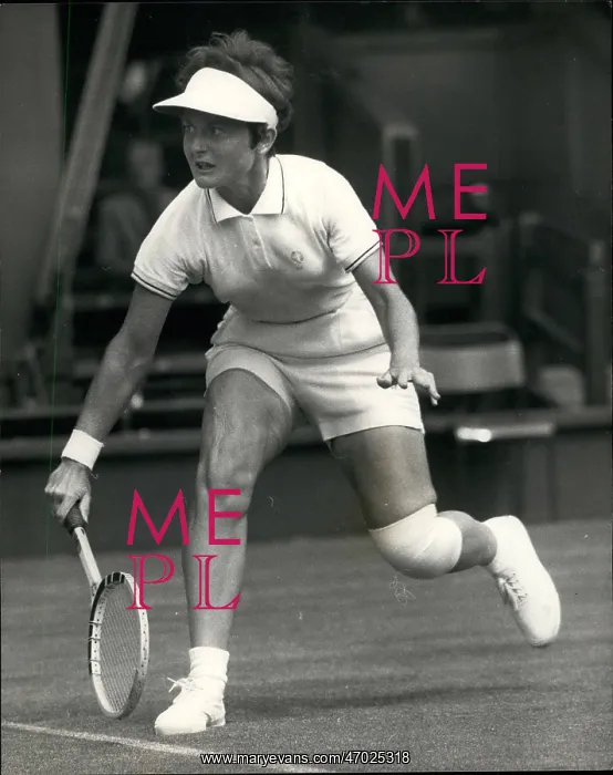 : Nancy Richey in tennis match at Wimbledon : Nancy Richey in tennis match at Wimbledon