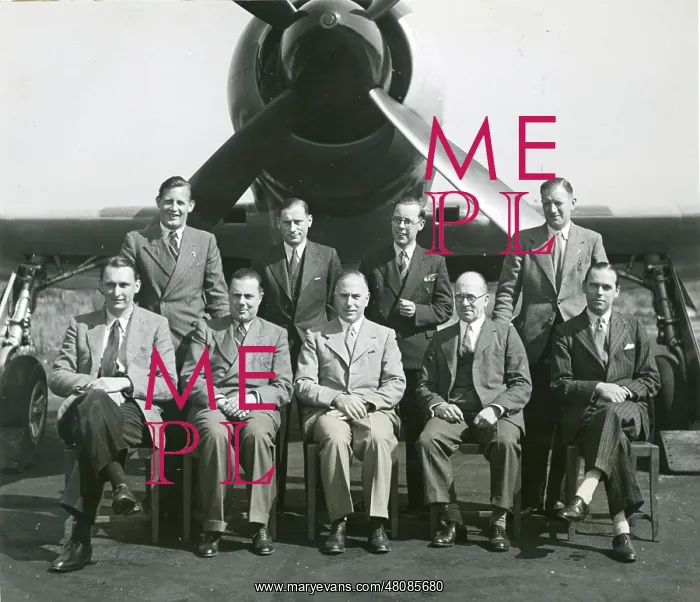  : The Napier experimental team in front of Hawker Tempest?