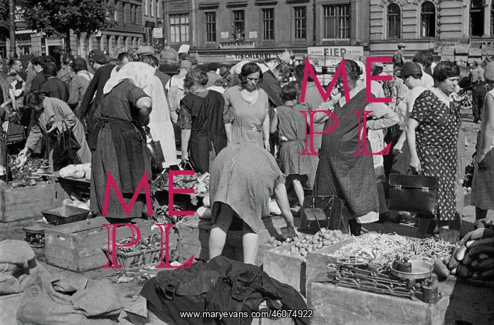 : At the Naschmarkt : At the Naschmarkt