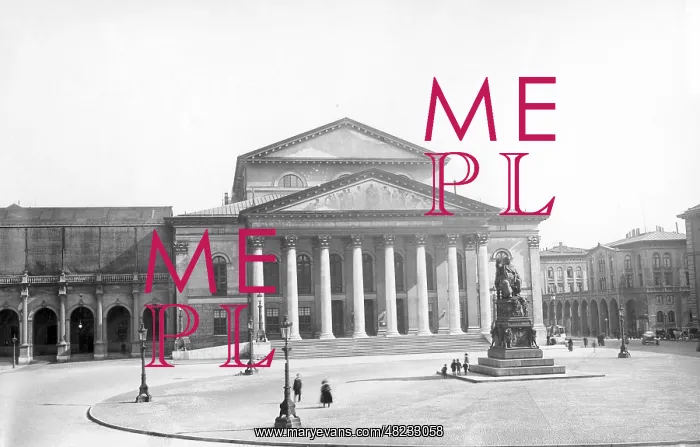 : National Theater in Munich around 1890 : National Theater in Munich around 1890