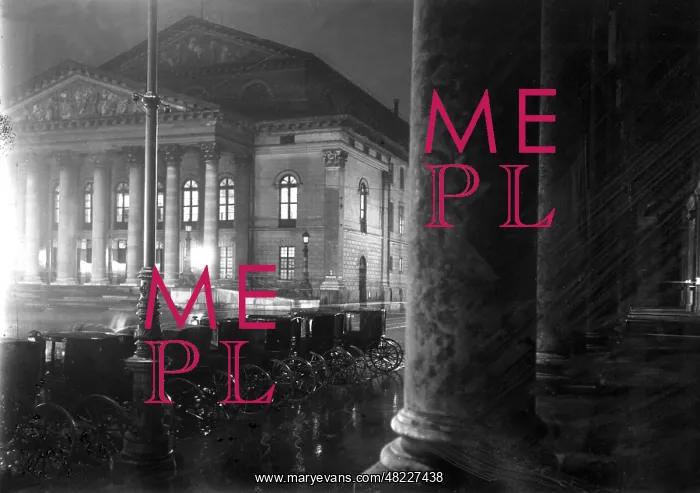 : National Theater in Munich at night : National Theater in Munich at night