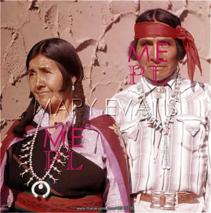  : NATIVE AMERICAN COUPLE