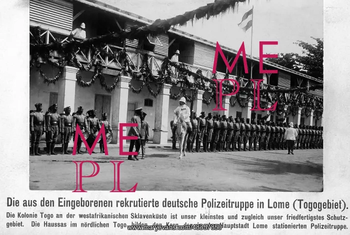 : Native police group in Togo, 1914 : Native police group in Togo, 1914