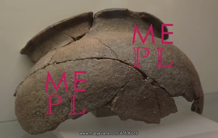 : Native pottery without decoration. 2nd-1st centuries BC : Native pottery without decoration. 2nd-1st centuries BC