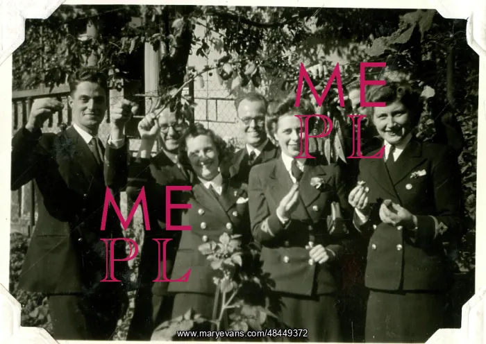 : Naval colleagues at Minden Ridge, Germany, WW2 : Naval colleagues at Minden Ridge, Germany, WW2