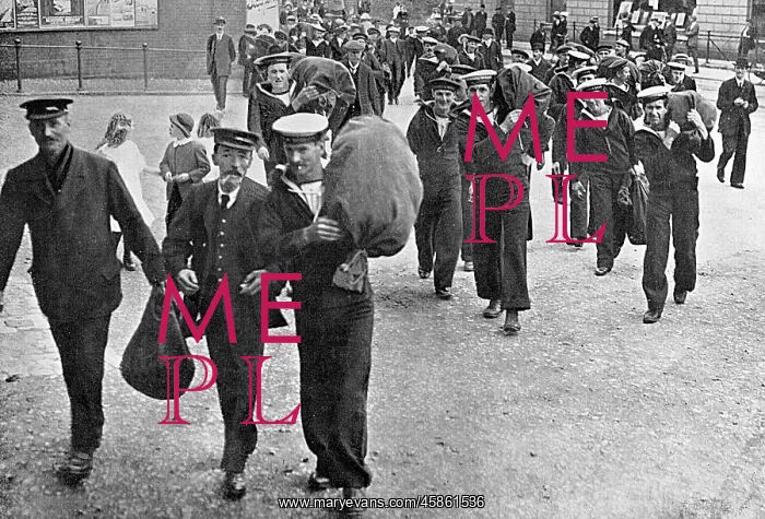 : Naval reserves called up at the outbreak of World War I : Naval reserves called up at the outbreak of World War I