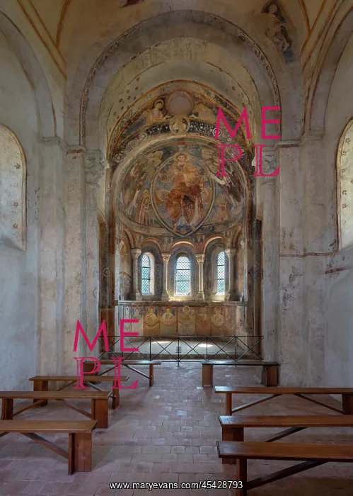 : Nave and apse, Chapelle des Moines, Berze-la-Ville, France : Nave and apse, Chapelle des Moines, Berze-la-Ville, France