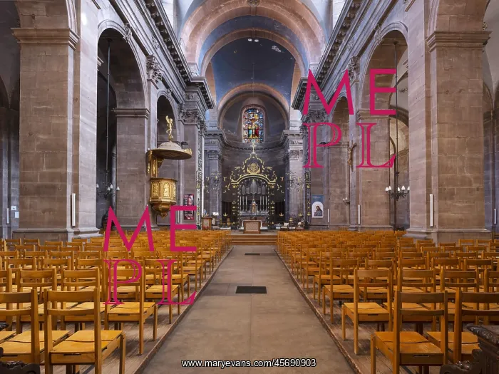 : Nave, Cathedrale Saint-Christophe, Belfort : Nave, Cathedrale Saint-Christophe, Belfort