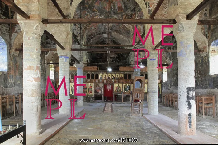  : Nave and iconostasis, Dormition of Saint Mary