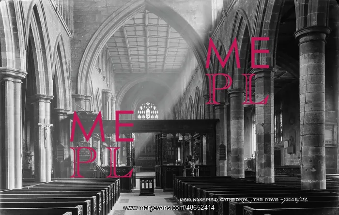 : The Nave of Wakefield Cathedral : The Nave of Wakefield Cathedral