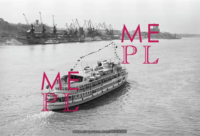 : Navigation starts on Kama river : Navigation starts on Kama river