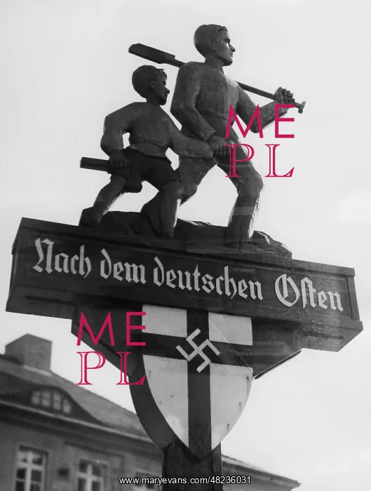 : Nazi propaganda at the Oder Bridge in Frankfurt, 1935 : Nazi propaganda at the Oder Bridge in Frankfurt, 1935