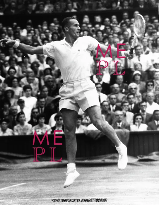 : Neale Fraser during a tennis match : Neale Fraser during a tennis match