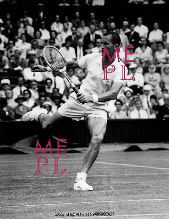 : Neale Fraser in tennis match at Wimbledon : Neale Fraser in tennis match at Wimbledon