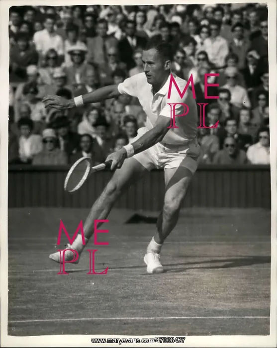 : Neale Fraser in tennis match at Wimbledon : Neale Fraser in tennis match at Wimbledon