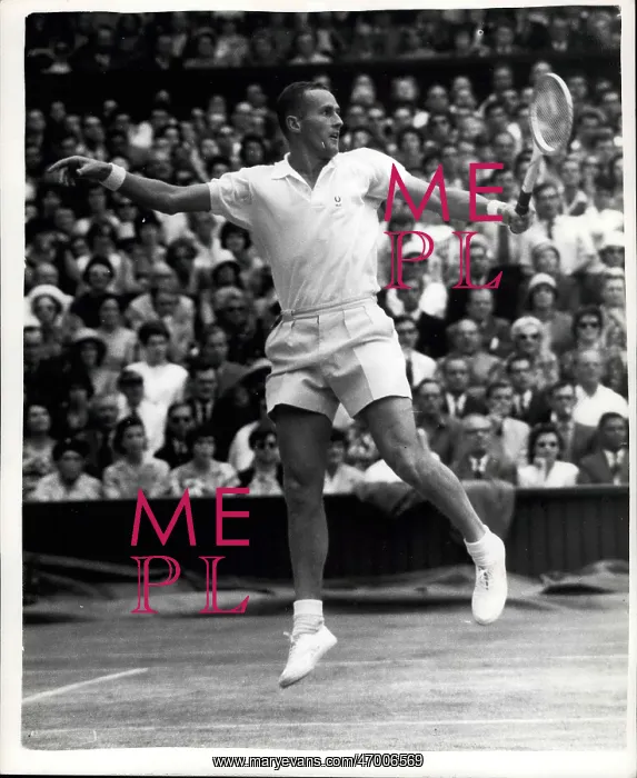 : Neale Fraser in tennis match at Wimbledon : Neale Fraser in tennis match at Wimbledon