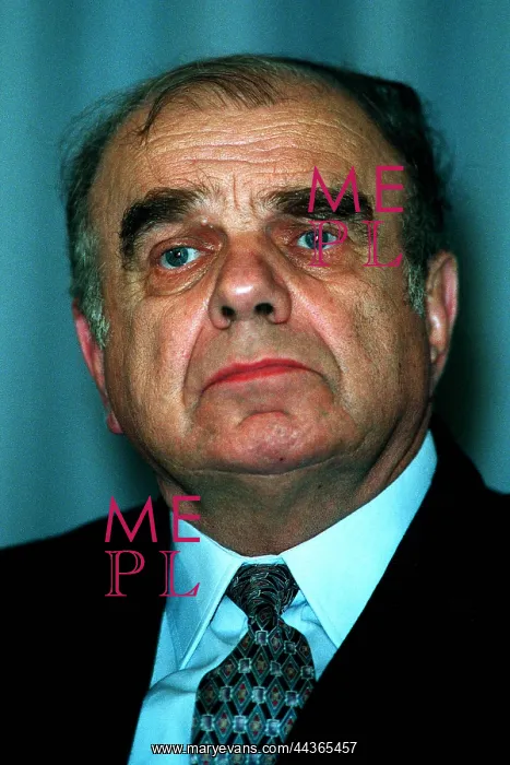 : Neguib Sacirbeg : Neguib Sacirbeg
