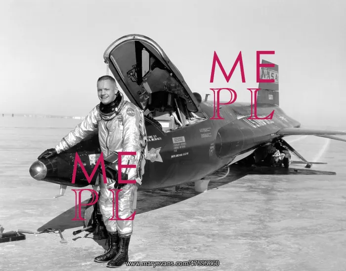 : Neil Armstrong, American Astronaut : Neil Armstrong, American Astronaut