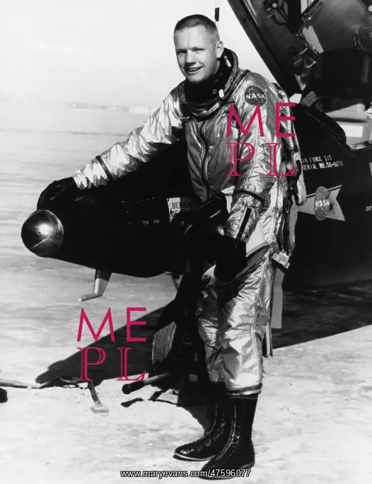 : Neil Armstrong, American Astronaut : Neil Armstrong, American Astronaut