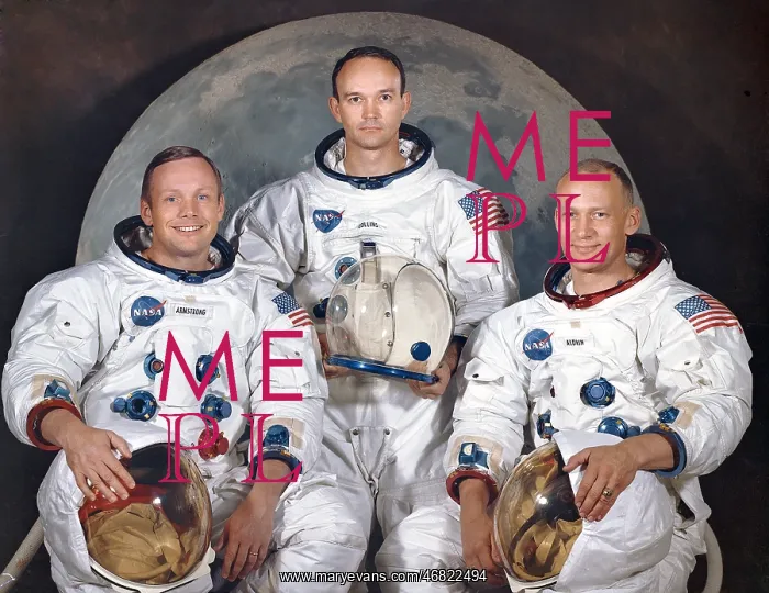 : Neil Armstrong - Edwin Aldrin - Michael Collins - astronauts : Neil Armstrong - Edwin Aldrin - Michael Collins - astronauts