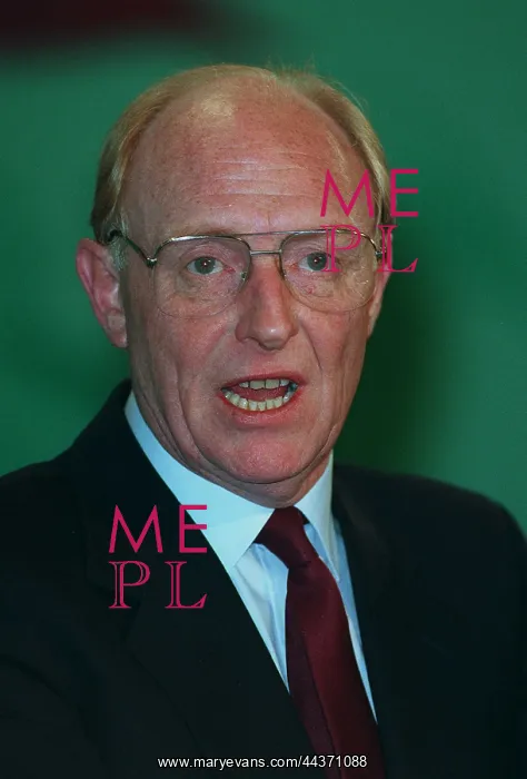  : Neil Kinnock MP