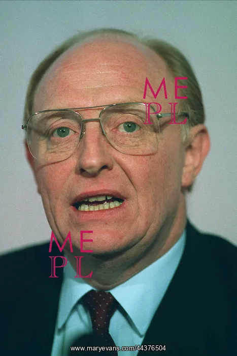  : Neil Kinnock MP