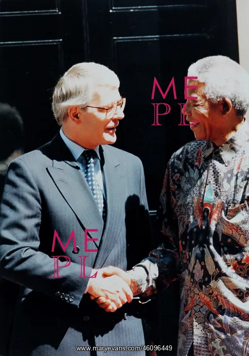 : Nelson Mandela and John Major : Nelson Mandela and John Major